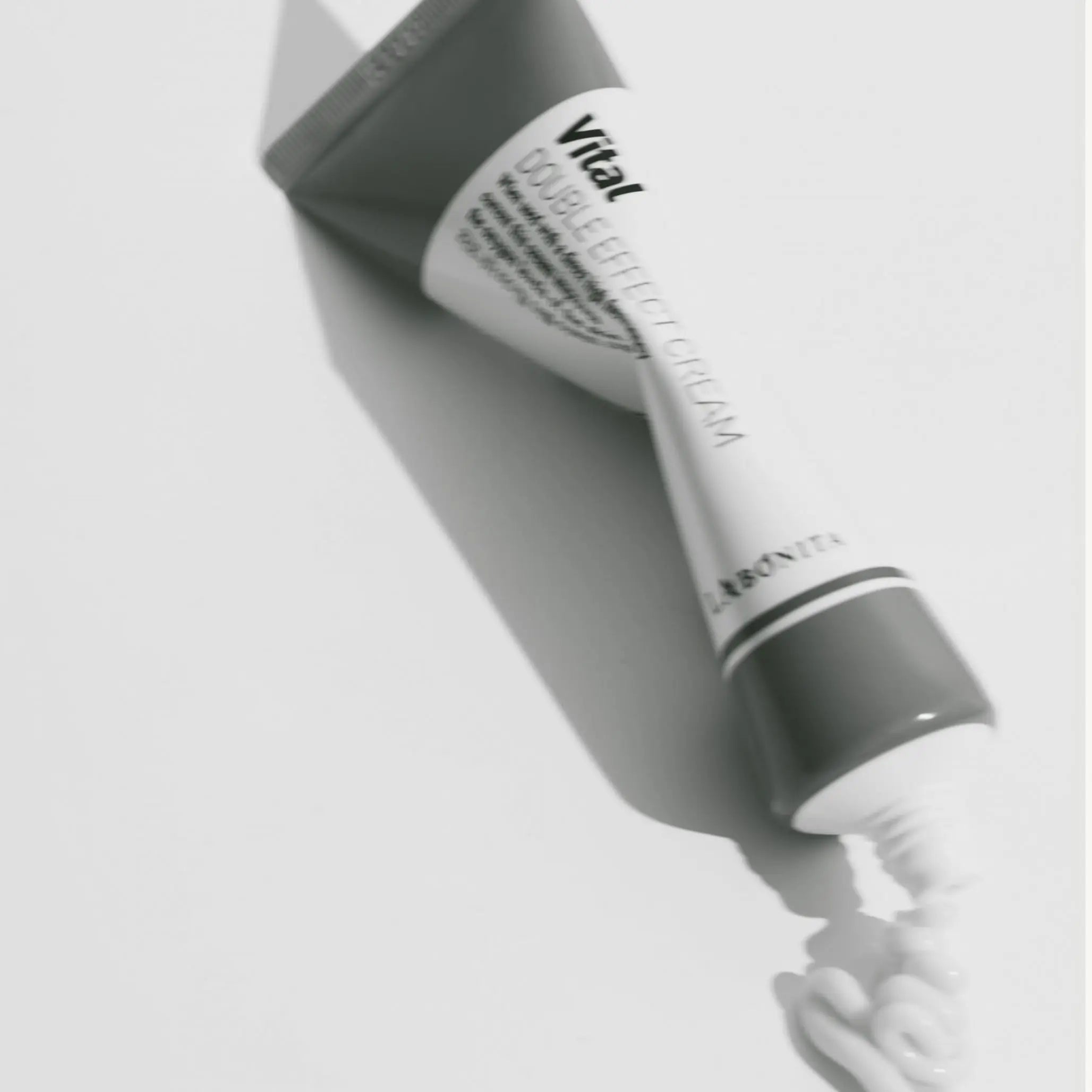 Антивіковий крем для зрілої шкіри з ліфтинг-ефектом Labonita Vital Double Effect-thumbmail-5