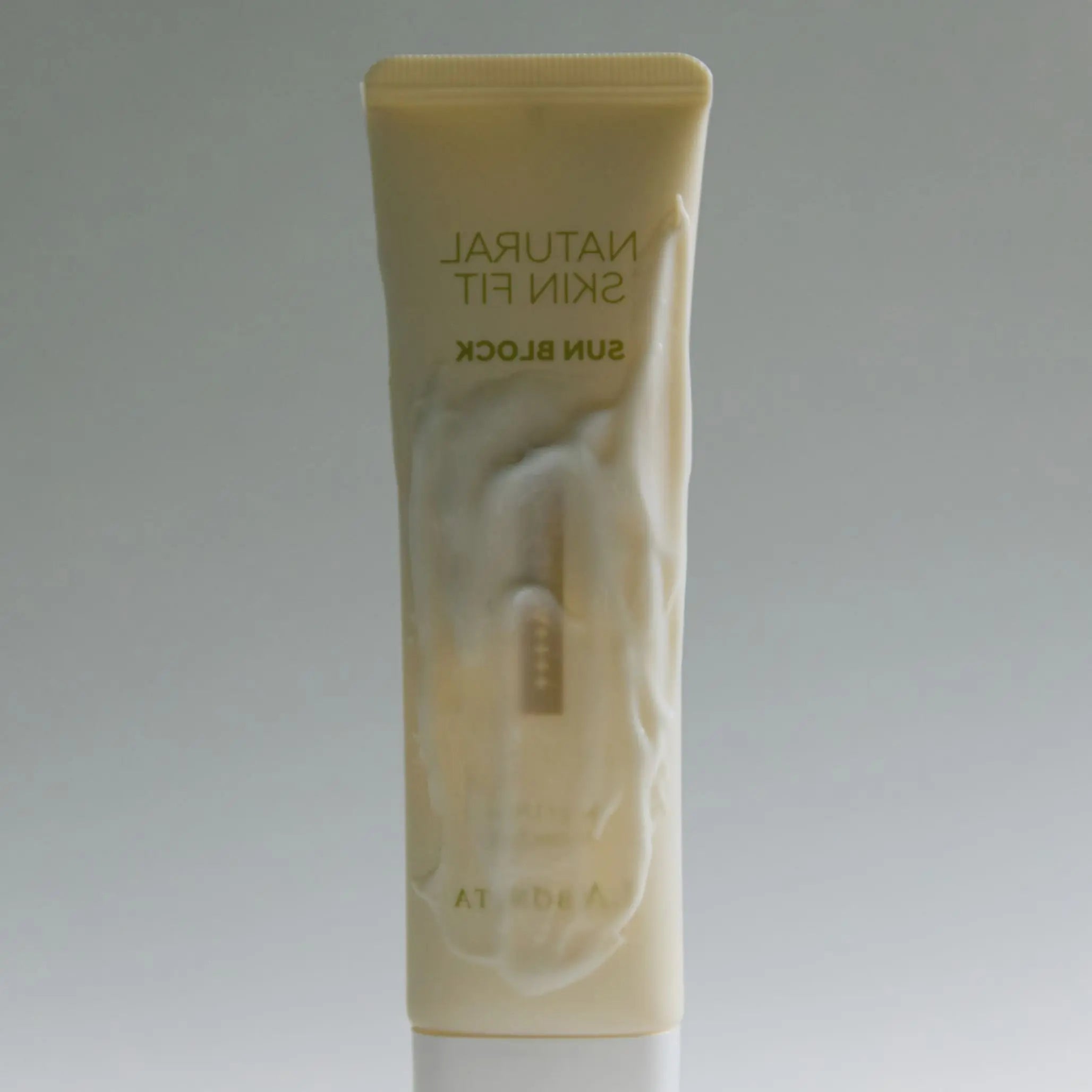 Сонцезахисний крем для чутливої шкіри SPF 50+ PA++++ Labonita Natural Skin Fit-thumbmail-5