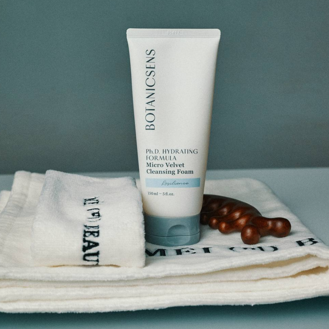 Зволожуюча пінка для вмивання з іононами BOTANICSENS Ph.D. Hydrating Formula Micro Velvet Cleansing Foam-thumbmail-2
