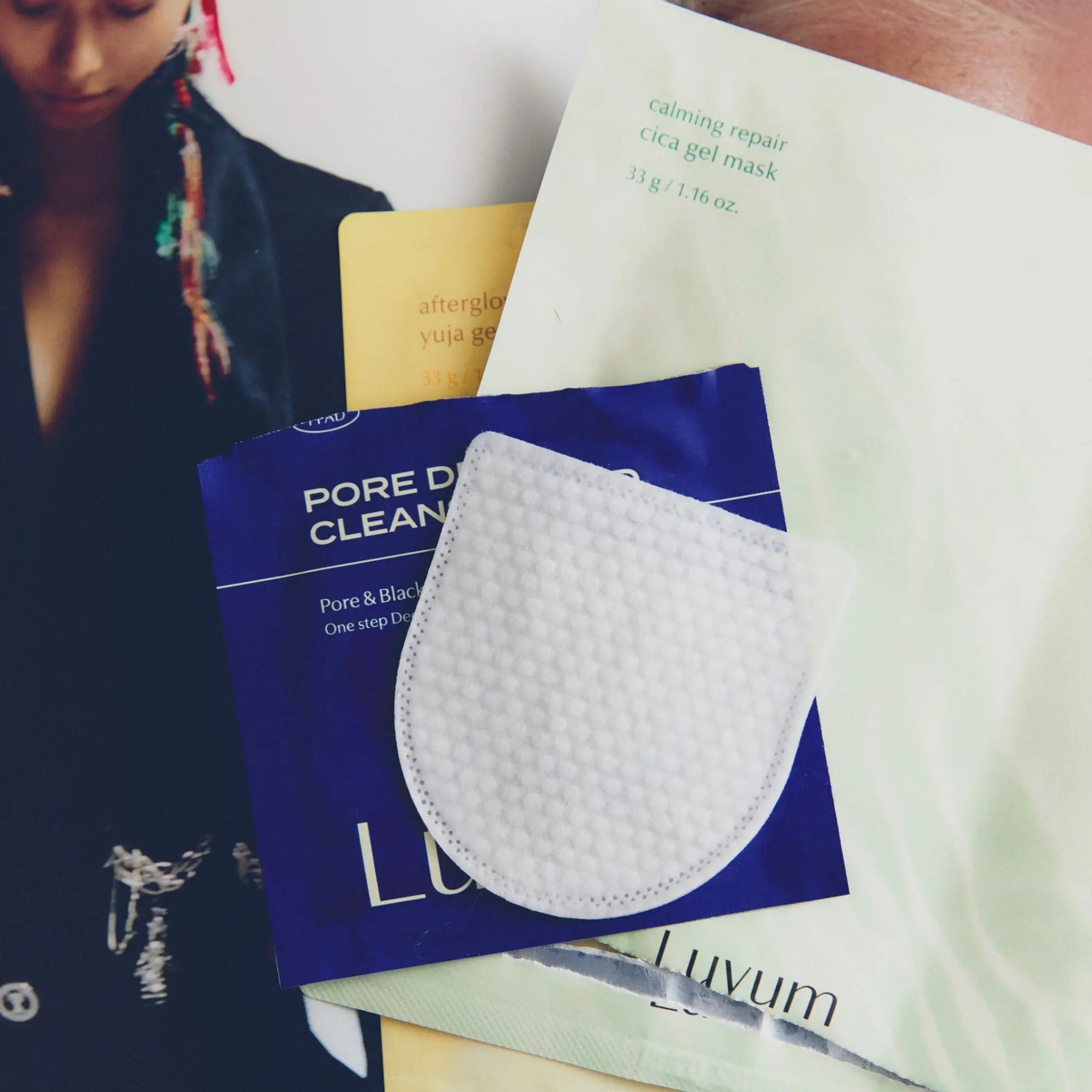 Глибоко очищувальні педи для звуження пор з AHA-кислотами Luvum Pore Deep Cleansing Pad (1 шт.)-thumbmail-9