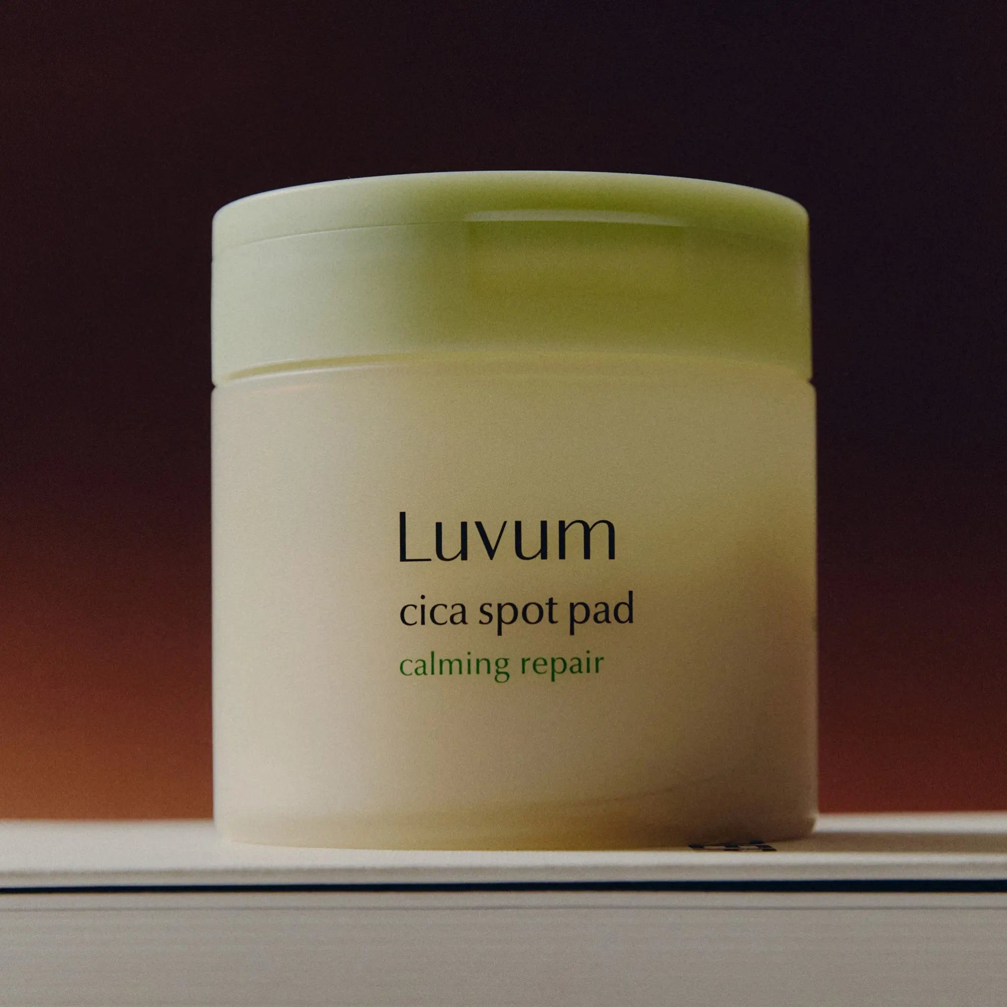 Заспокійливі педи з екстрактом центели азіатської та пантенолом Luvum Calming Repair Cica Spot Pad (60 шт.)-thumbmail-6
