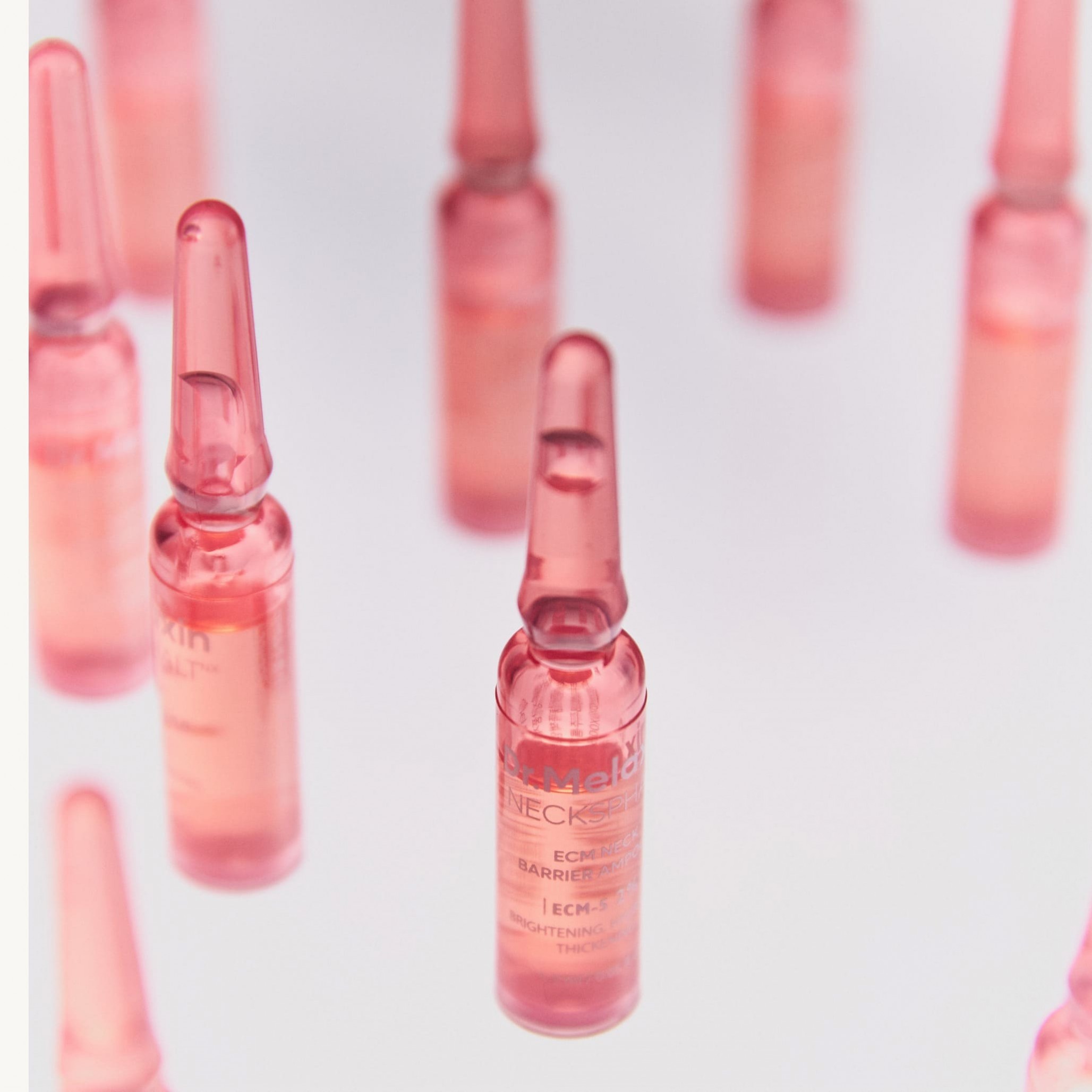 Антивікові ампули для пружності шкіри шиї NECKSPHALT ECM NECK BARRIER AMPOULE 