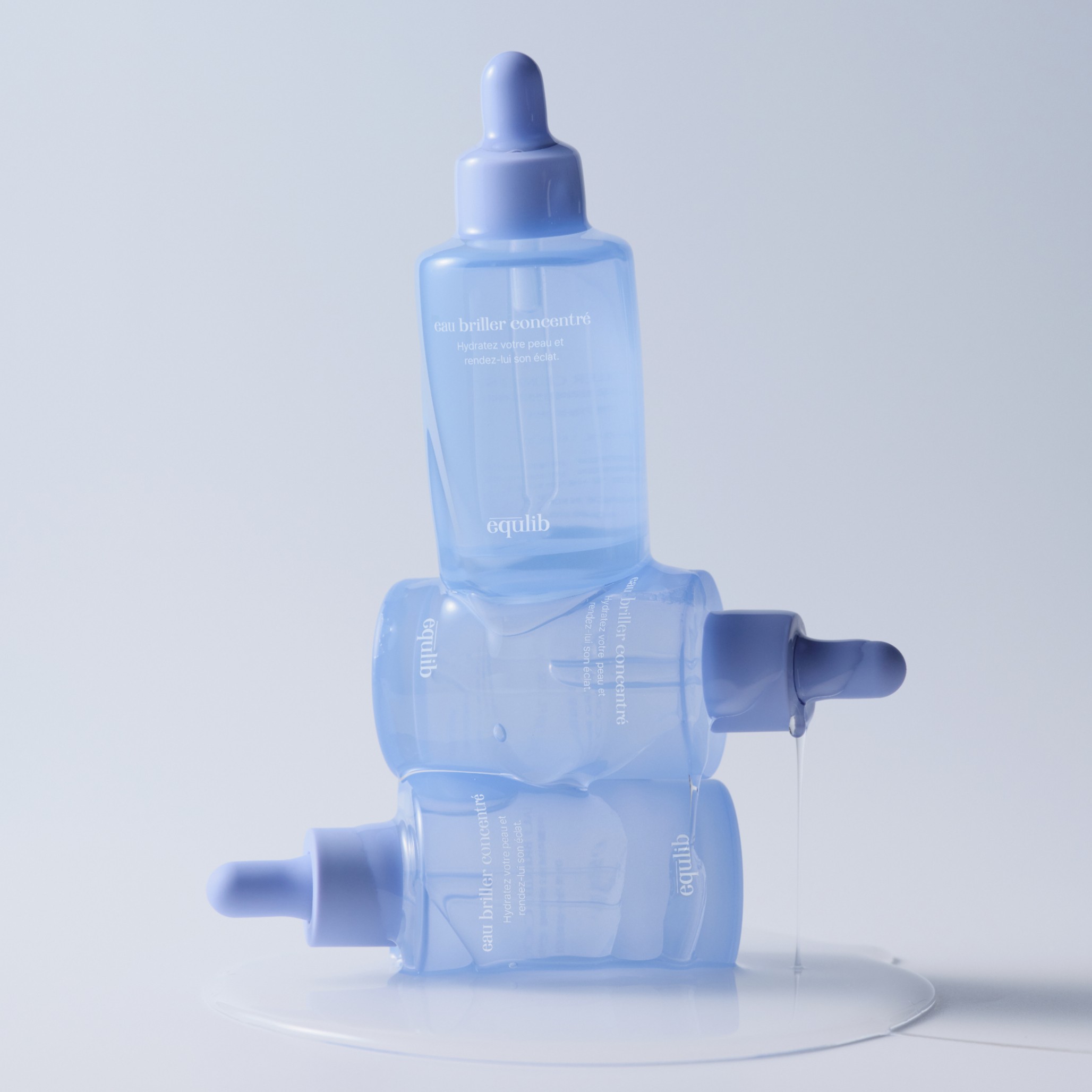 Ультразволожуюча есенція для обличчя з гіалуроновою кислотою Eau Briller Concentre
